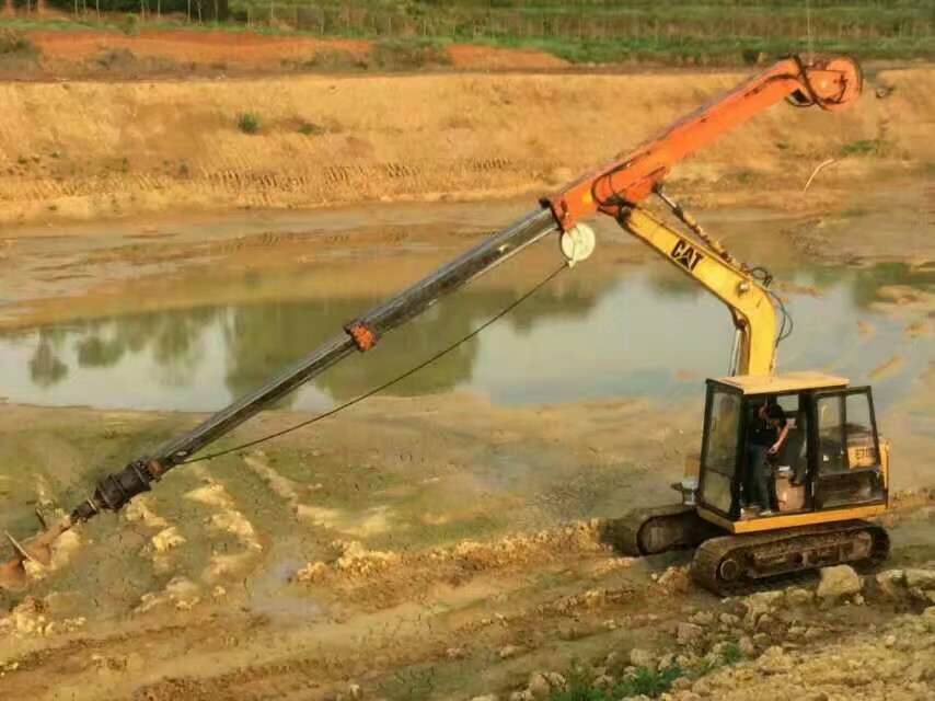 挖機(jī)伸縮臂廠家、勾機(jī)伸縮臂廠家、伸縮臂勾機(jī)廠家